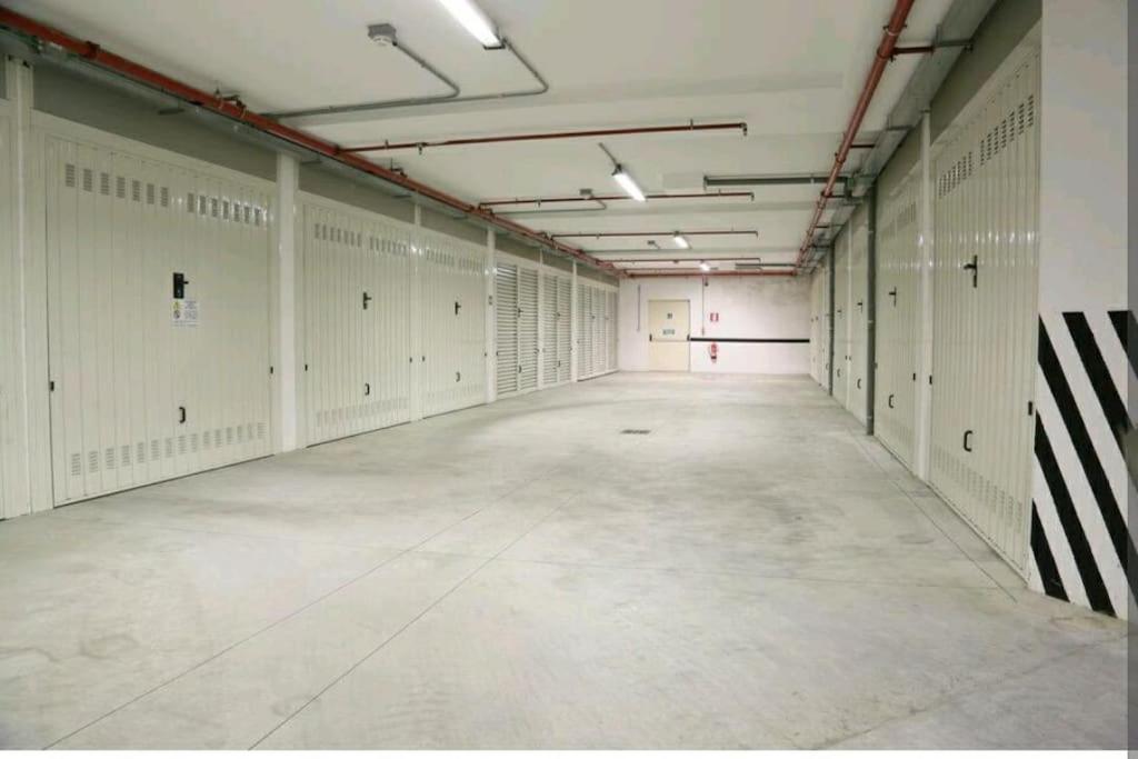 Appartamenti Vela Milano Centro Con Garage Екстериор снимка
