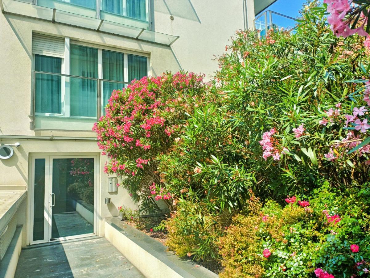 Appartamenti Vela Milano Centro Con Garage Екстериор снимка